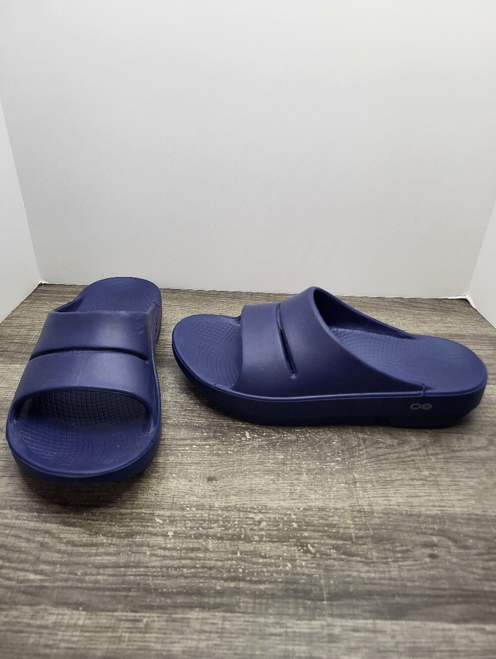 Oofos OOahh Slide Sandals Navy Blue Recovery Sandals Men's Size 8
